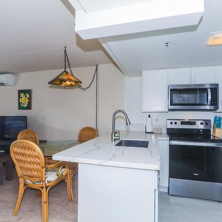 Ilikai Tower One Bedroom Lagoon View Waikiki Condos With Lanai & Free Wifi Honolulu Zimmer foto